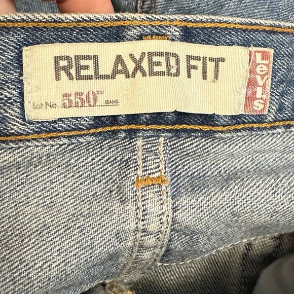Levi's 550 Classic Style Relaxed Fit Jeans Size 35/30 - Picture 6 of 9